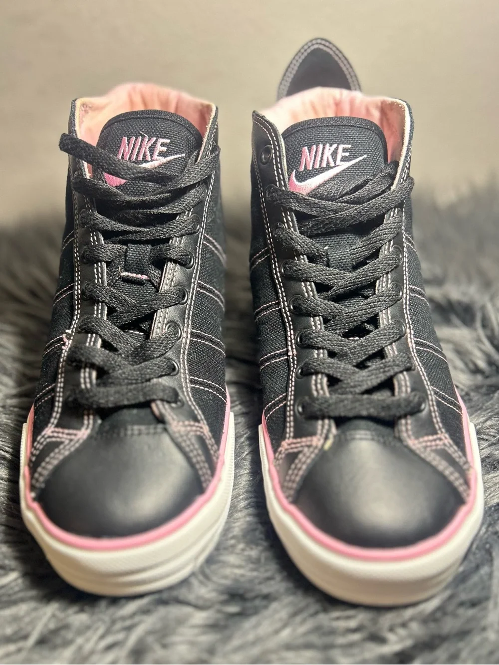 Nike Sweet Lew Canvas Mid High-Top Black with Pink Trim Sneakers Size 9